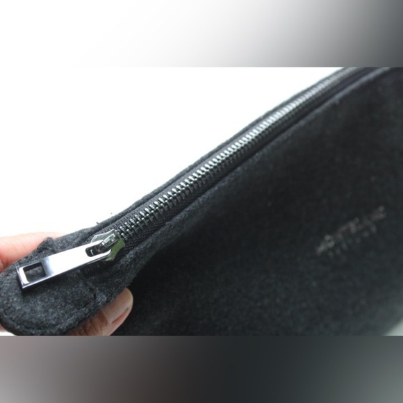 Montblanc parfums toiletries bag - Picture 6 of 8